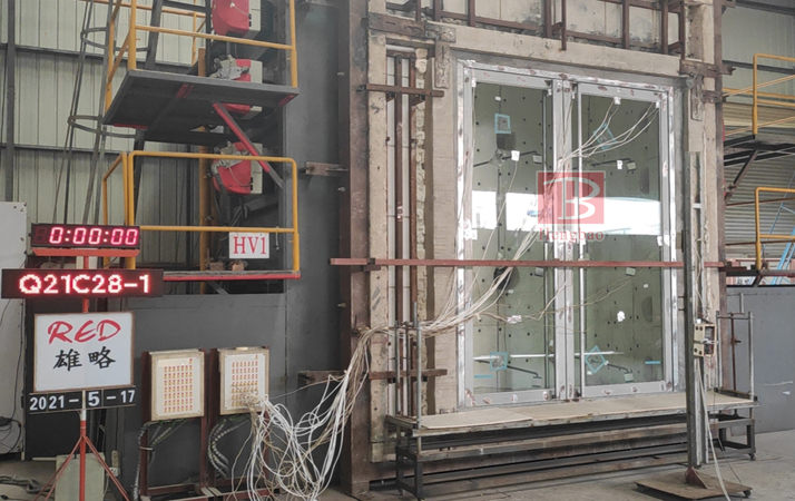 喜讯！恒保2500x3000超大尺寸玻璃防火门顺利通过欧标EI60防火测试！