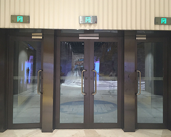 恒保防火玻璃门专家教你区分常开式防火门和常闭式防火门