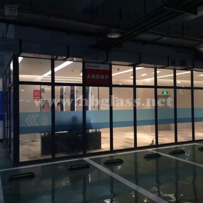 地铁安防体系选用的防火玻璃的结构有哪些作用