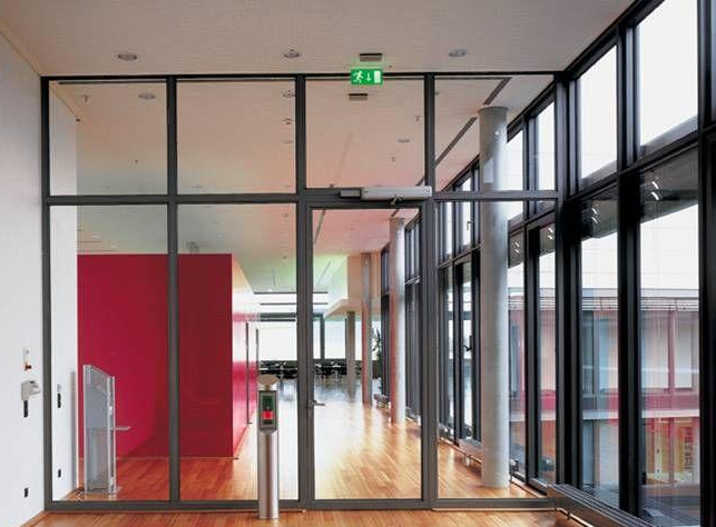 什么是防火玻璃幕墙？